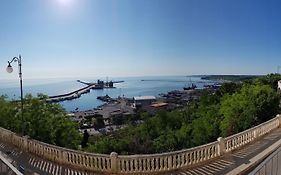 Bella Vista